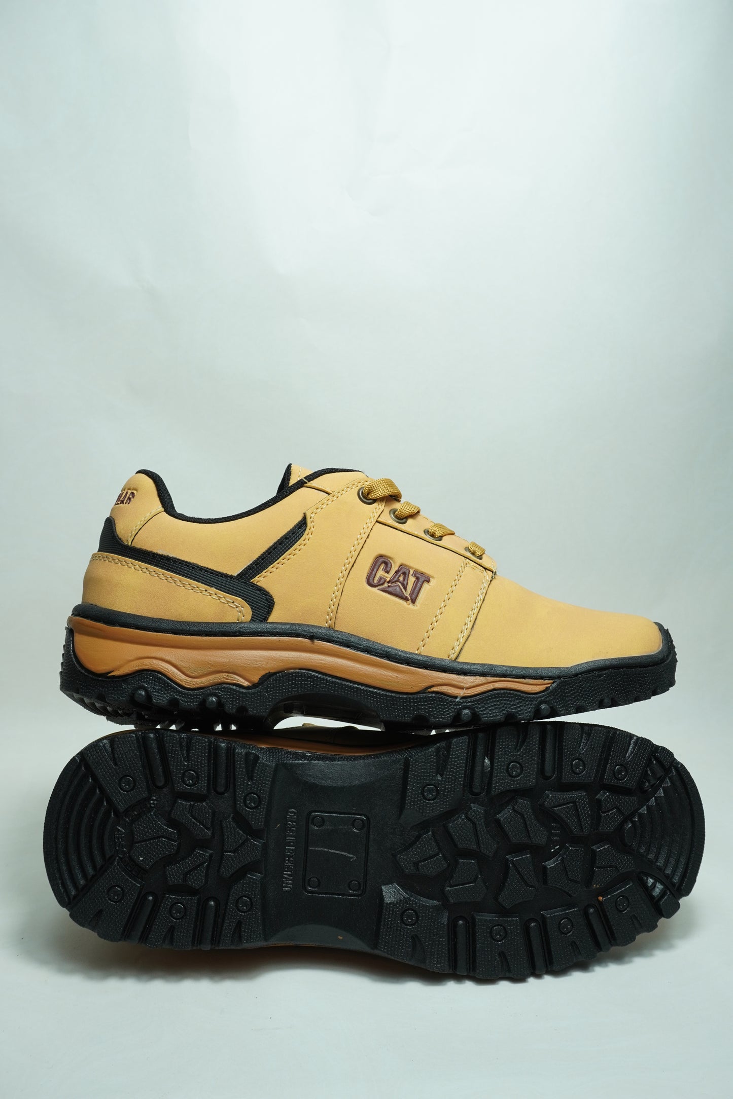 NUEVOS CAT URBAN TREK