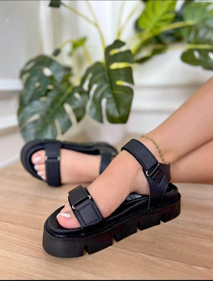 NUEVA SANDALIA MARTINA